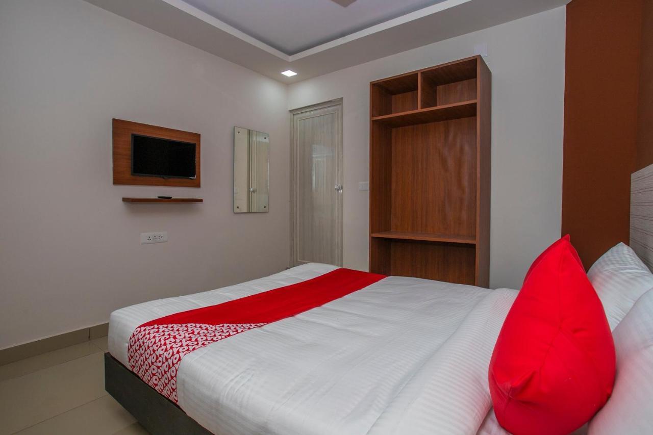 Hotel O Varcity Phi Premium Pavilion ,Above Hdfc Bank ,Near Anjaneya Temple Madiwala, Hosur Main R Bangalore Exterior foto