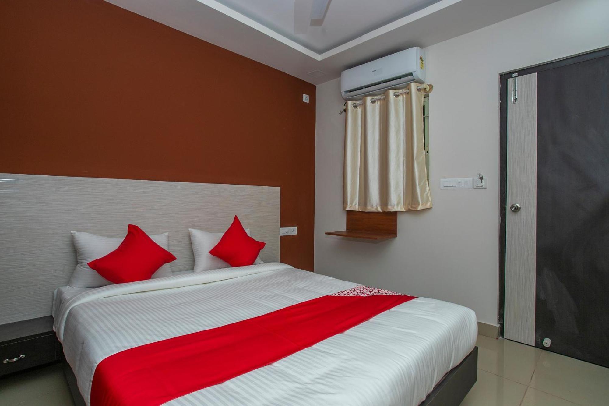 Hotel O Varcity Phi Premium Pavilion ,Above Hdfc Bank ,Near Anjaneya Temple Madiwala, Hosur Main R Bangalore Exterior foto